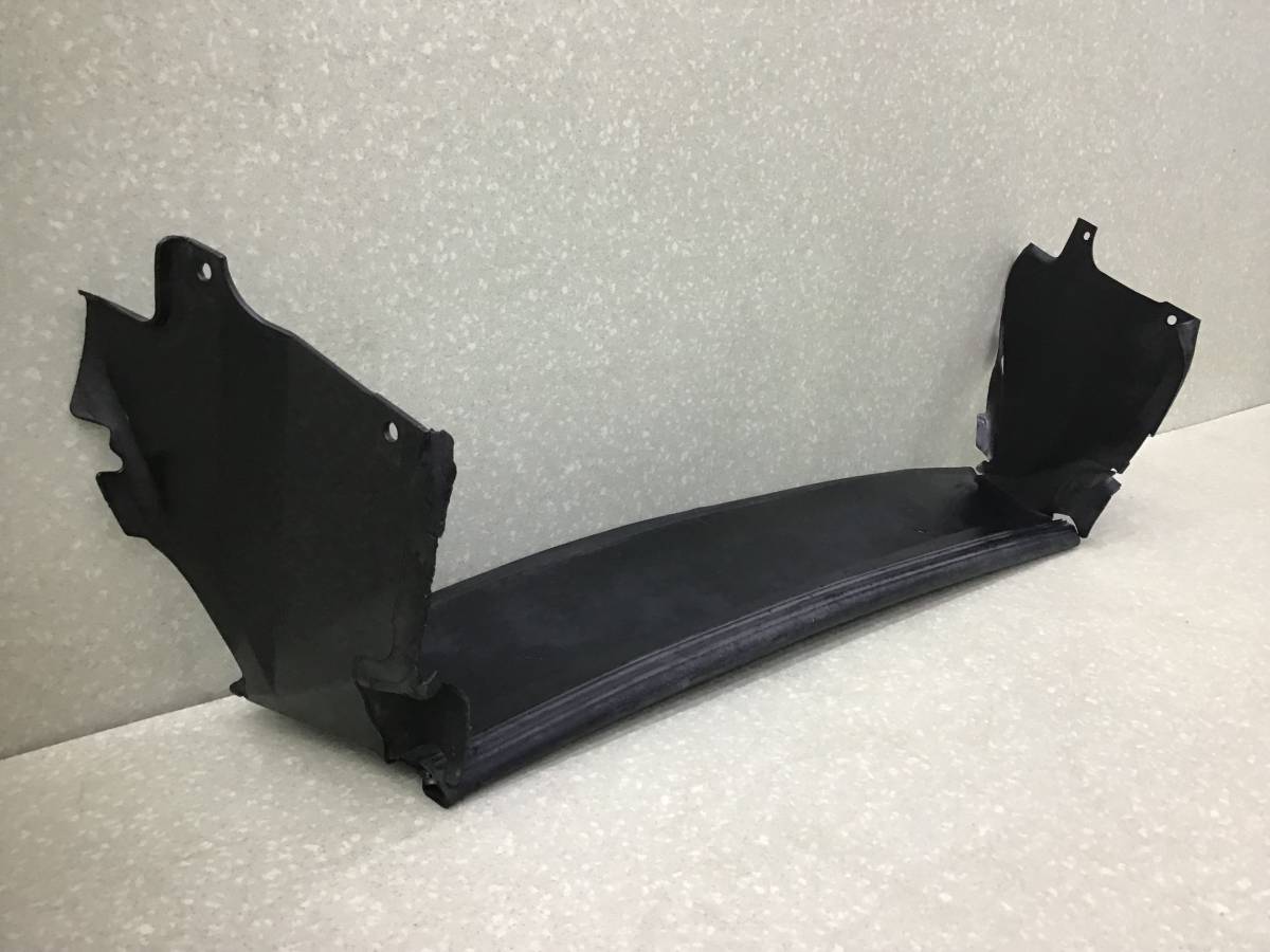 Воздуховод радиатора BMW X3 E83 2004-2010 Воздуховод радиатора BMW X3 E83 2004-2010
