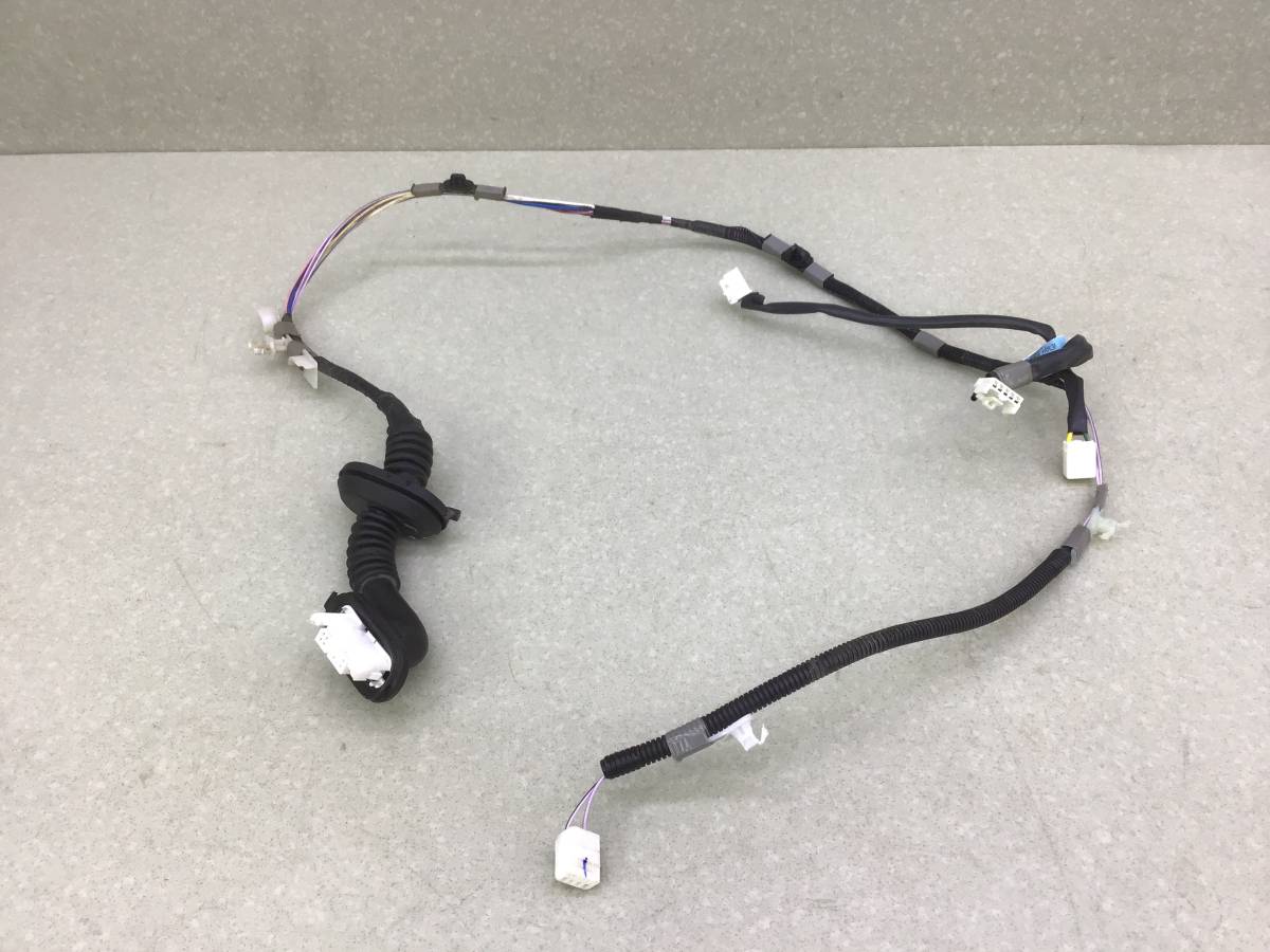 Проводка двери Toyota Rav 4 (A40) 2013> Проводка двери Toyota Rav 4 (A40) 2013>