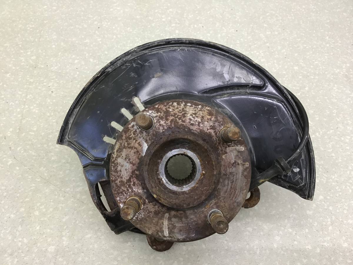 Кулак поворотный передний правый Nissan Micra (K13K) 2010-2016 Кулак поворотный передний правый Nissan Micra (K13K) 2010-2016