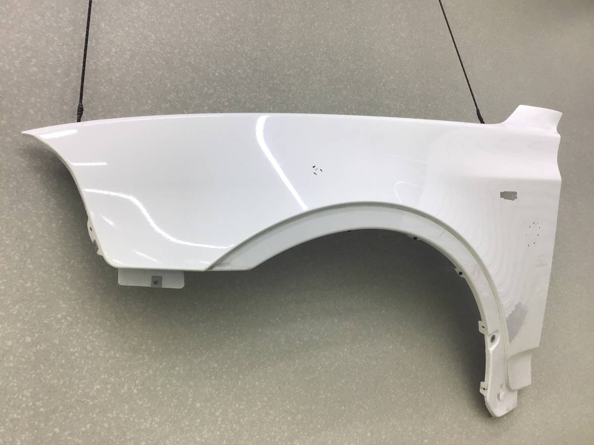 Крыло переднее левое BMW X3 E83 2004-2010