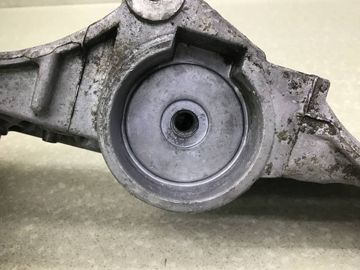 Кронштейн генератора Renault Megane (2) 2002-2009 Кронштейн генератора Renault Megane (2) 2002-2009