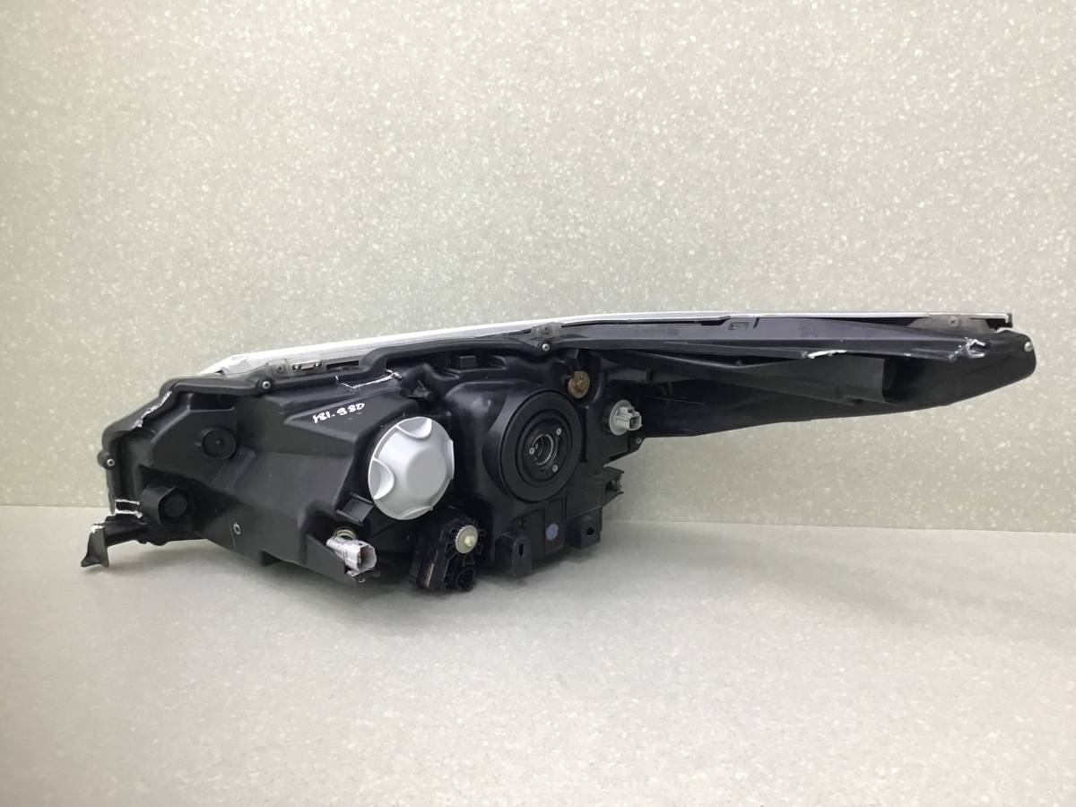 Фара правая Toyota Fortuner (GUN156, TGN156) 2015-н.в. Фара правая Toyota Fortuner (GUN156, TGN156) 2015-н.в.