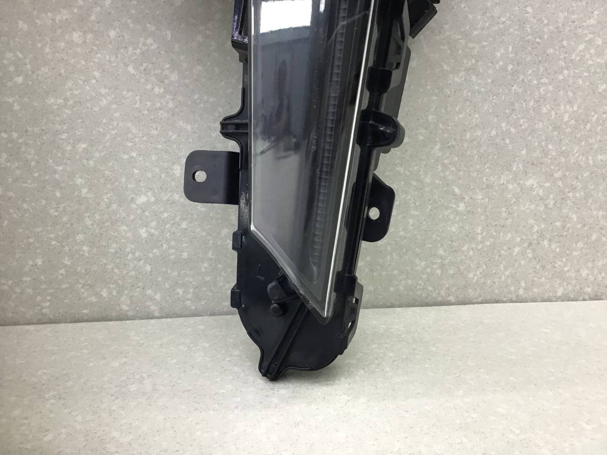 Фара противотуманная левая Lexus LX450D /570 (VDJ201) 2015-2022 Фара противотуманная левая Lexus LX450D /570 (VDJ201) 2015-2022
