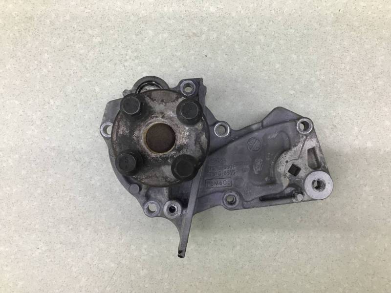 Насос водяной (помпа) Ford Fiesta (CB1) 2008-2019 Насос водяной (помпа) Ford Fiesta (CB1) 2008-2019