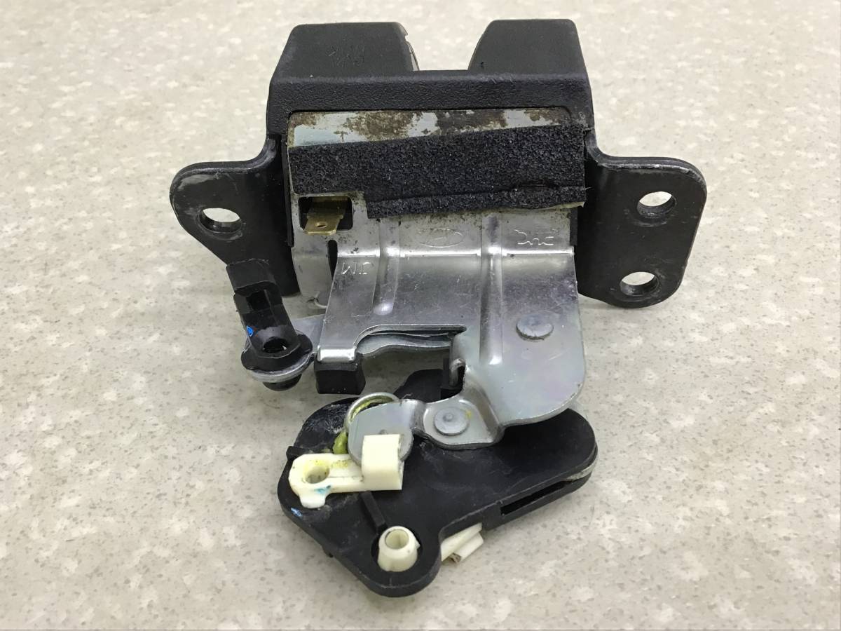 Замок багажника Hyundai Tucson (JM) 2004-2010 Замок багажника Hyundai Tucson (JM) 2004-2010