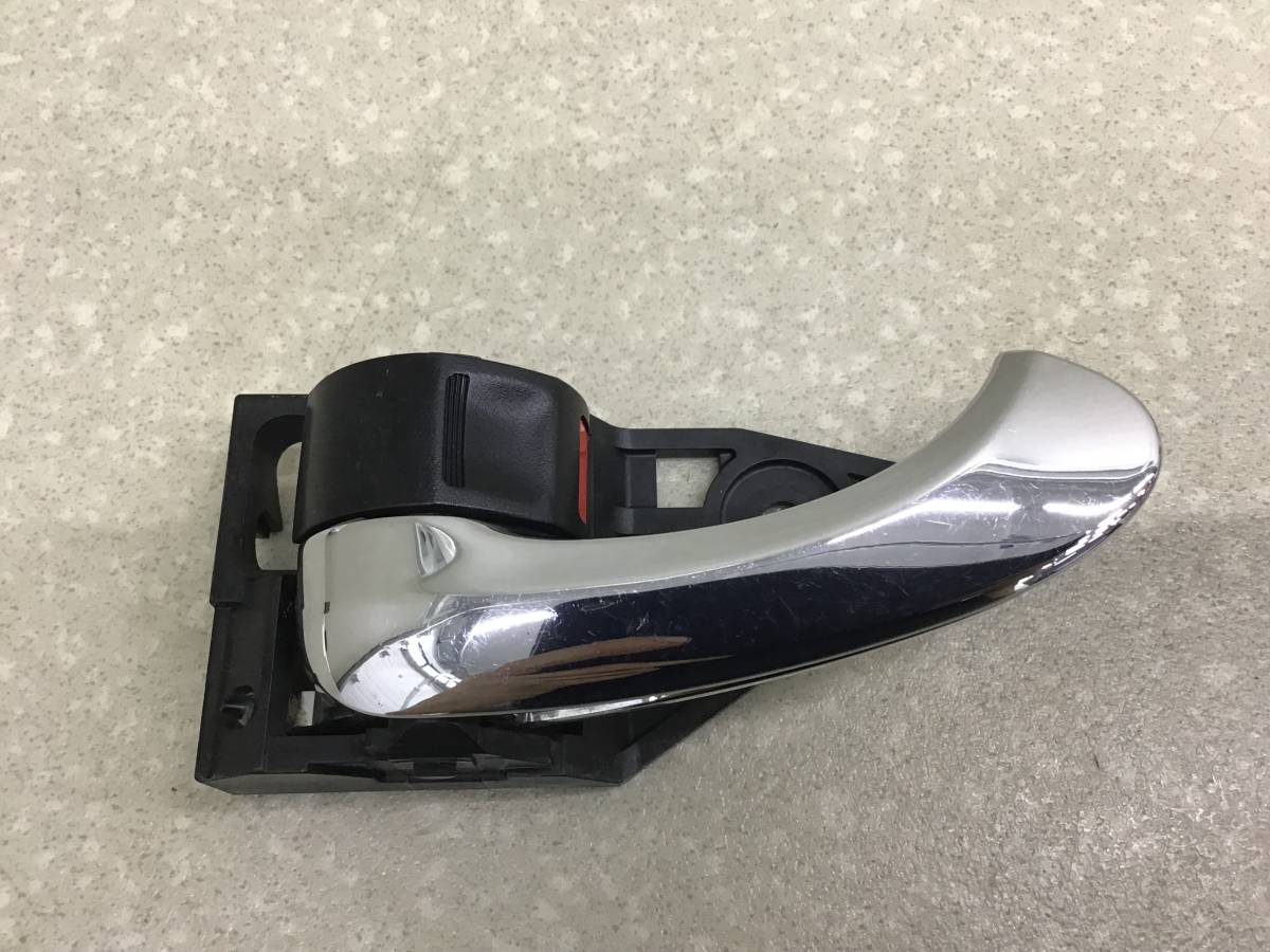 Ручка двери внутренняя левая Toyota Camry (SV40) 1994-1998 Ручка двери внутренняя левая Toyota Camry (SV40) 1994-1998