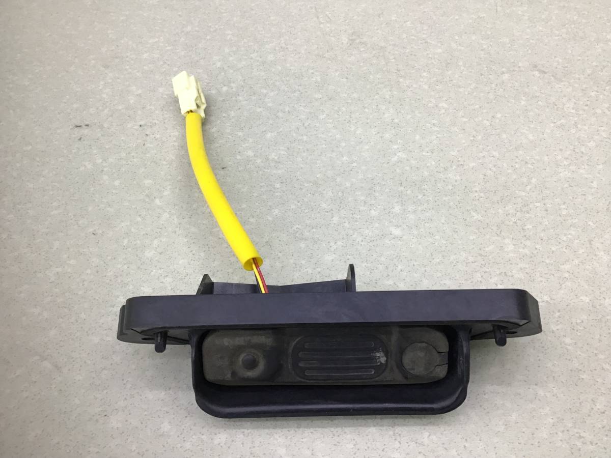 Кнопка открывания багажника Mitsubishi Outlander (GF) 2012> Кнопка открывания багажника Mitsubishi Outlander (GF) 2012>