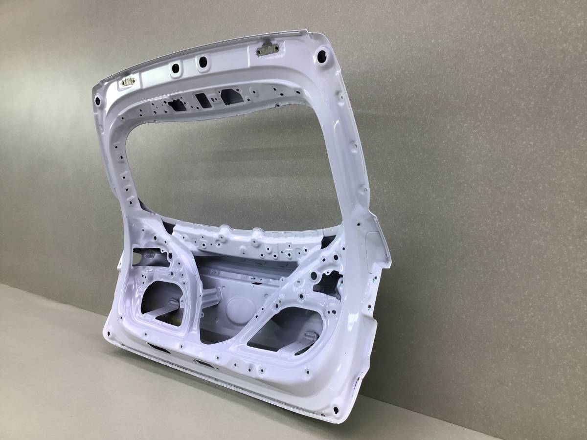 Дверь багажника Geely Coolray SX11 2018> Дверь багажника Geely Coolray SX11 2018>
