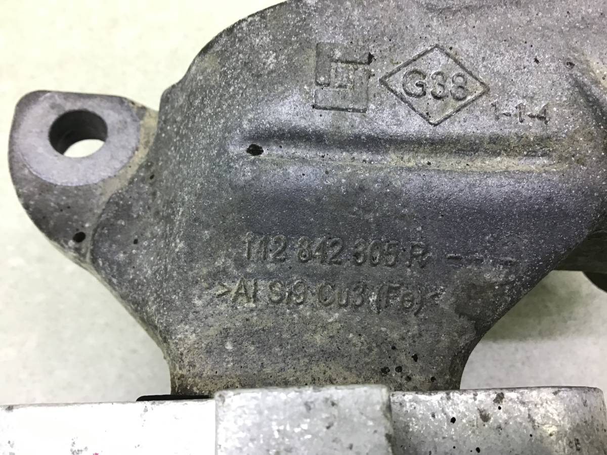 Опора двигателя правая Renault Sandero 2 (5S) 2012-2022 Опора двигателя правая Renault Sandero 2 (5S) 2012-2022