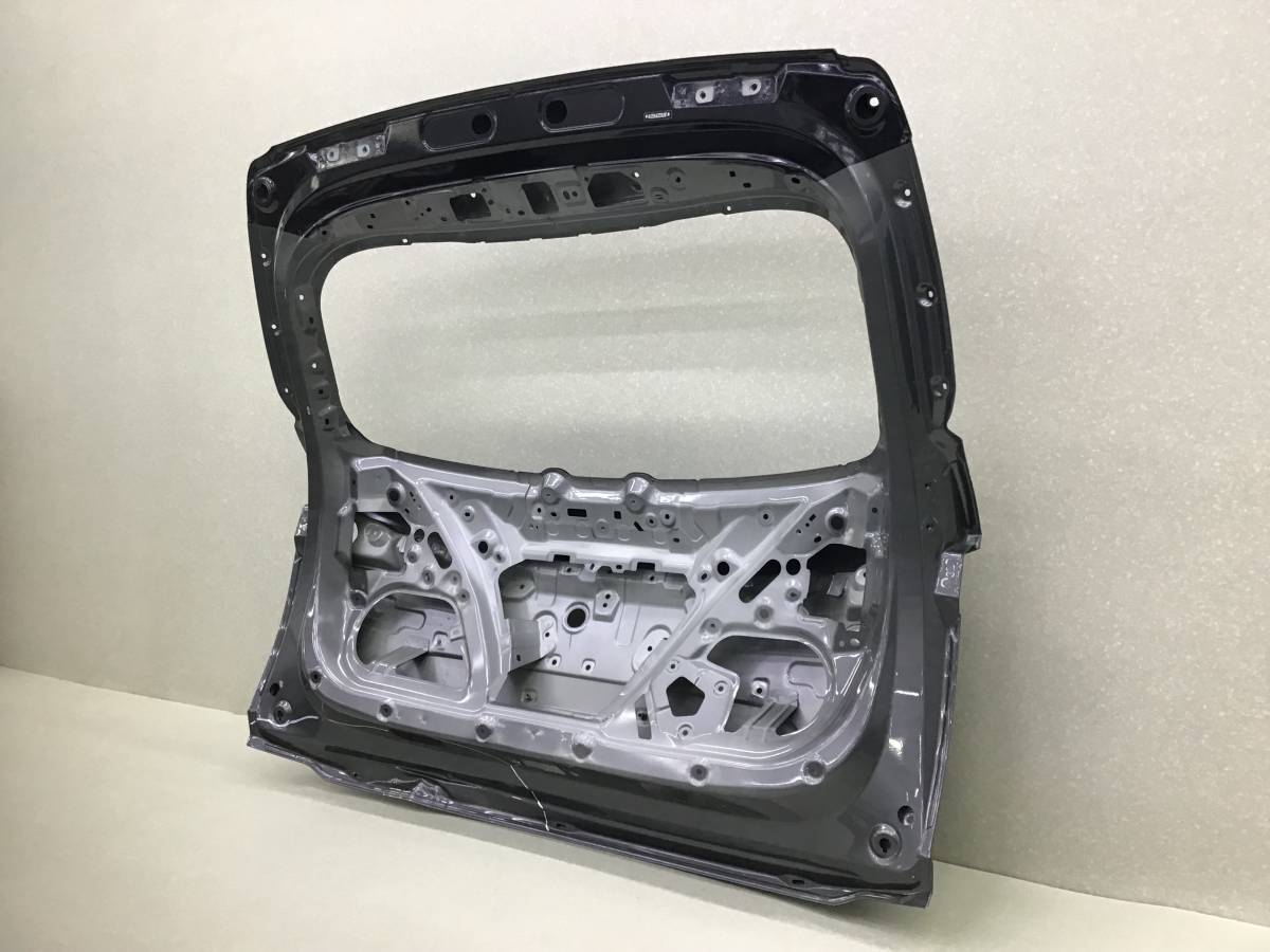 Дверь багажника Geely Coolray SX11 2018> Дверь багажника Geely Coolray SX11 2018>