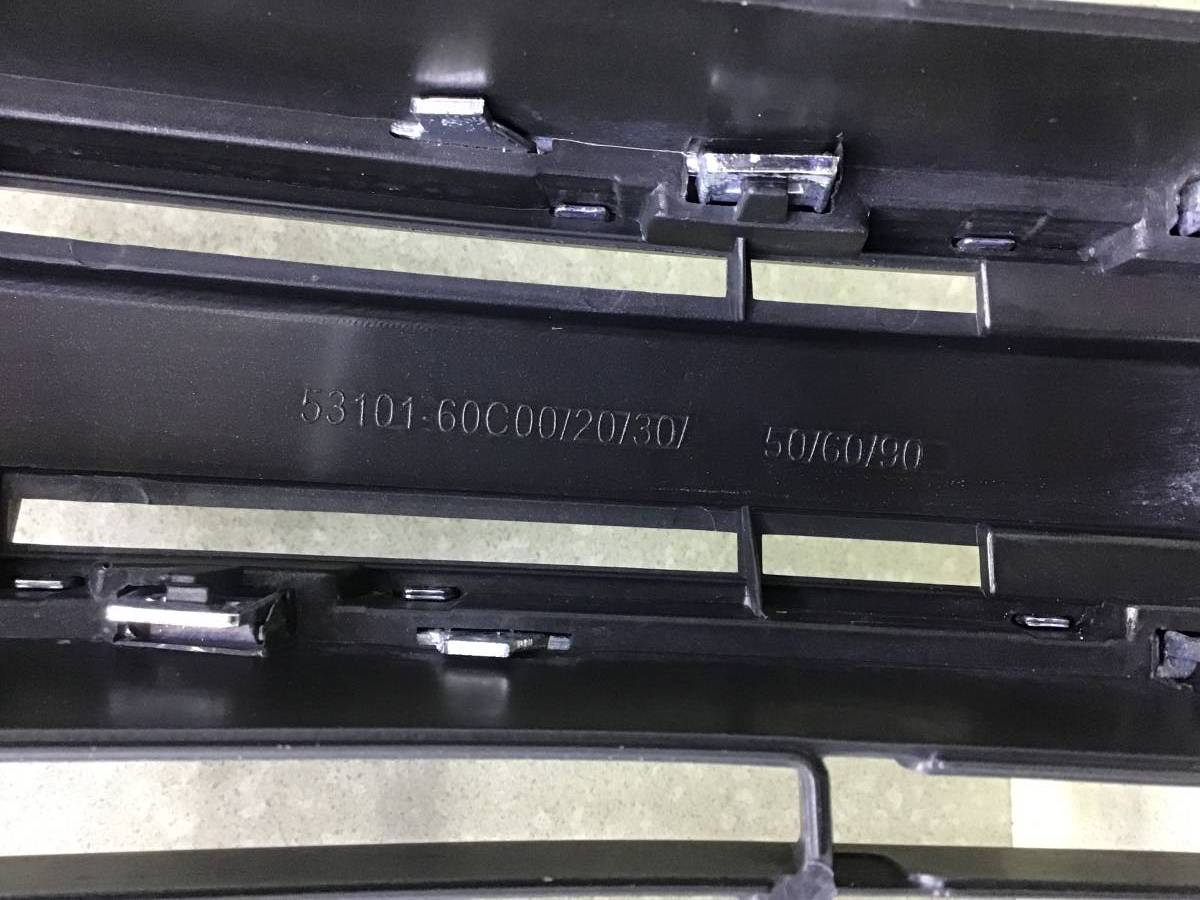 Решетка радиатора Toyota Land Cruiser Prado (J150) 2009>