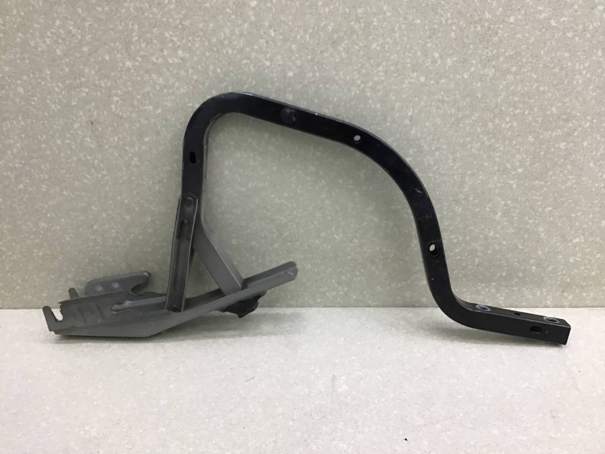 Петля крышки багажника Toyota Camry (V40) 2006-2011 Петля крышки багажника Toyota Camry (V40) 2006-2011