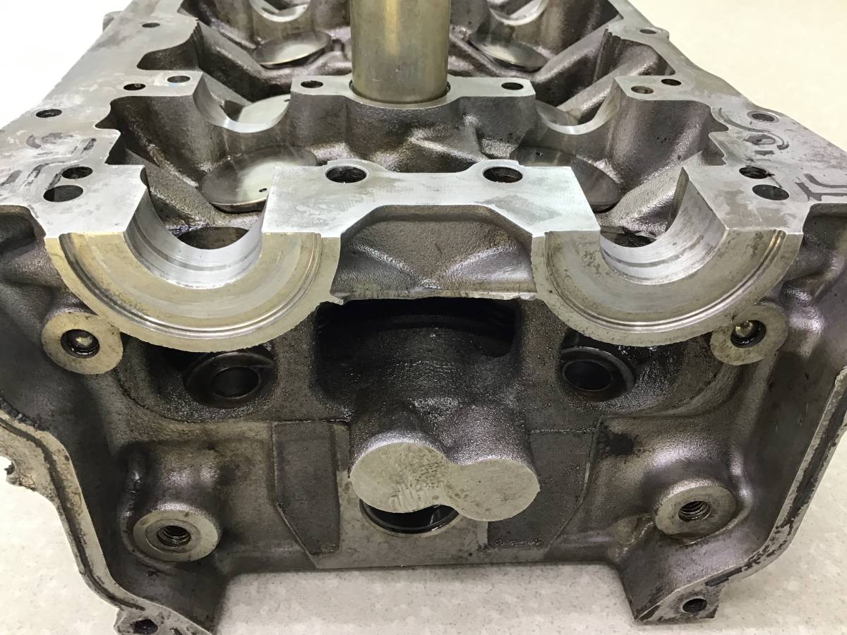 Головка блока цилиндров Infiniti QX56 (JA60) 2004-2010 Головка блока цилиндров Infiniti QX56 (JA60) 2004-2010
