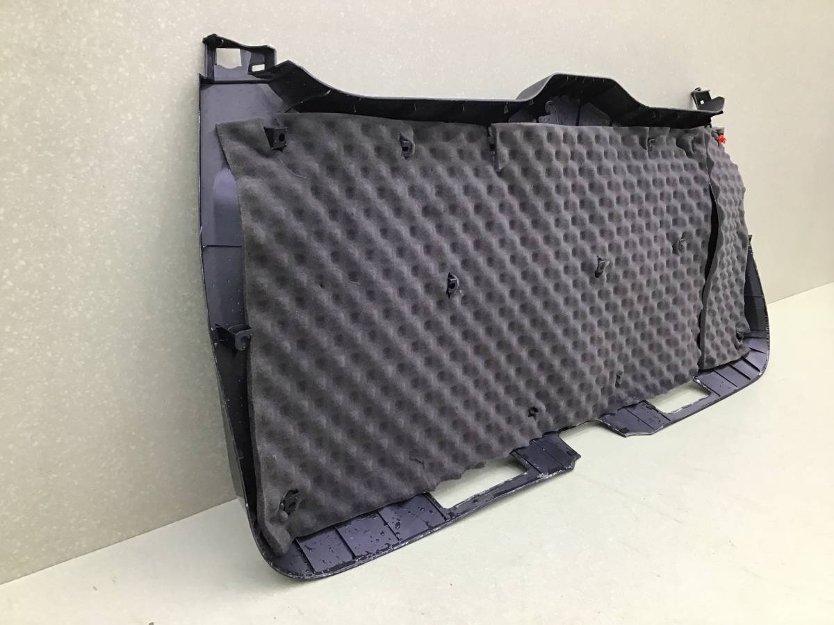 Обшивка двери багажника Toyota Land Cruiser (J300) 2021>