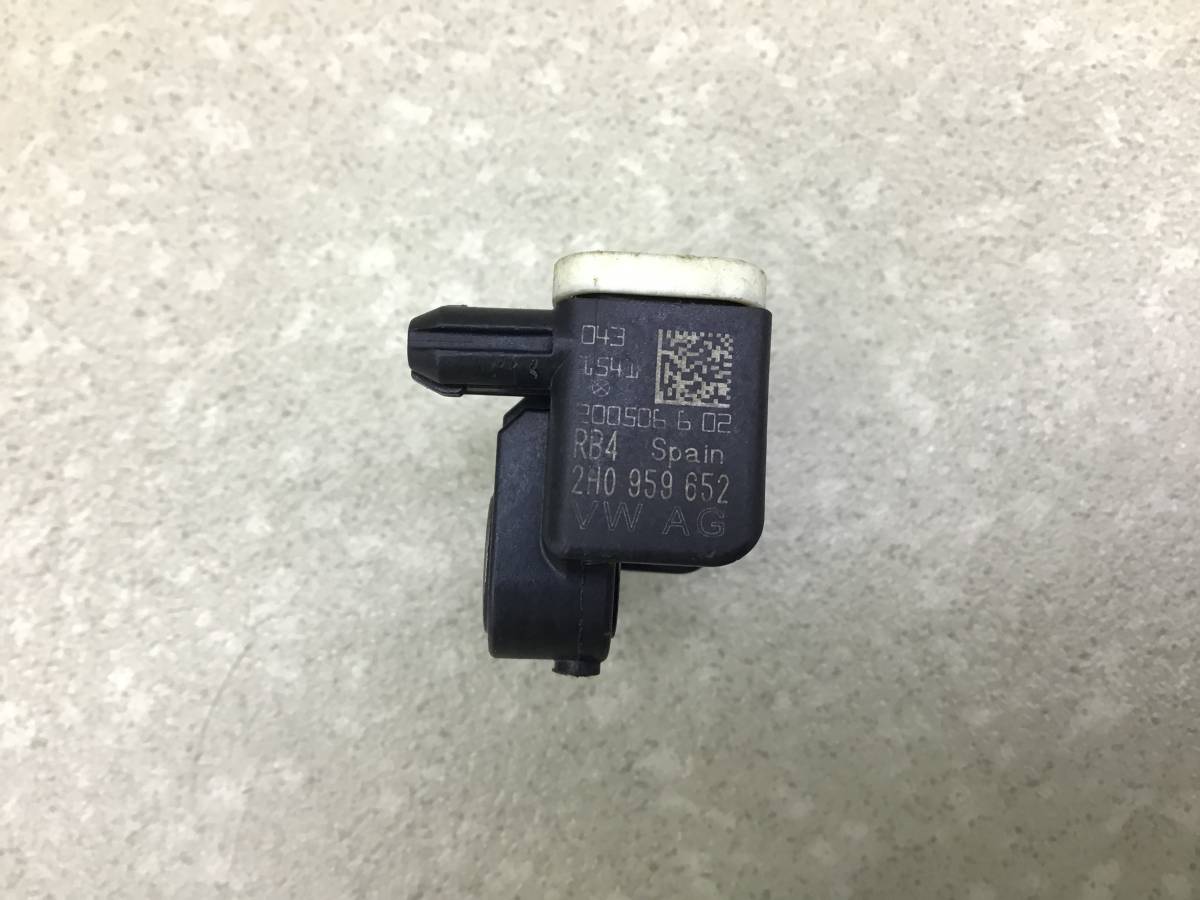 Датчик AIR BAG Volkswagen Amarok 2010> Датчик AIR BAG Volkswagen Amarok 2010>