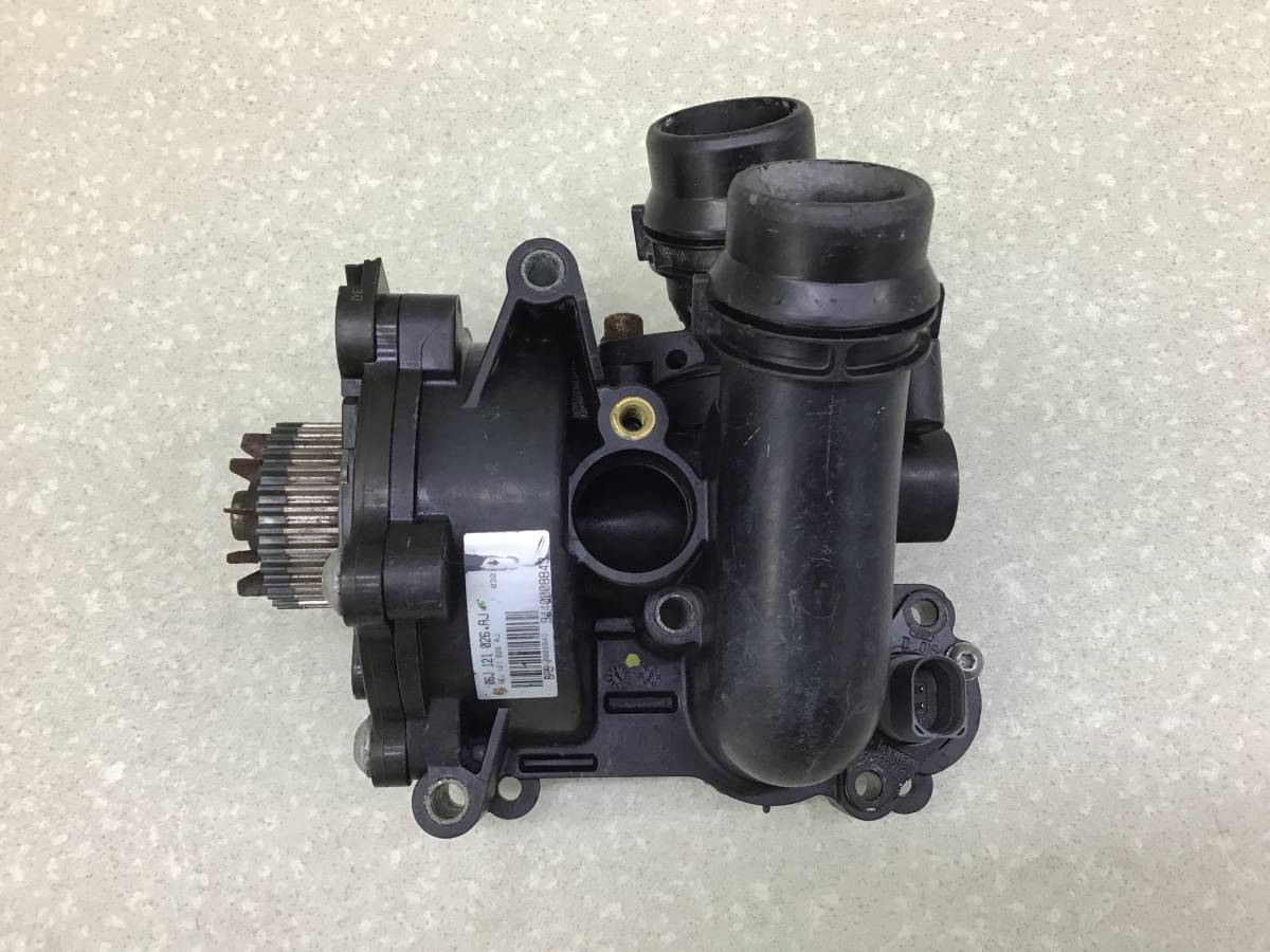 Насос водяной (помпа) Volkswagen Passat B7 2011-2015 Насос водяной (помпа) Volkswagen Passat B7 2011-2015