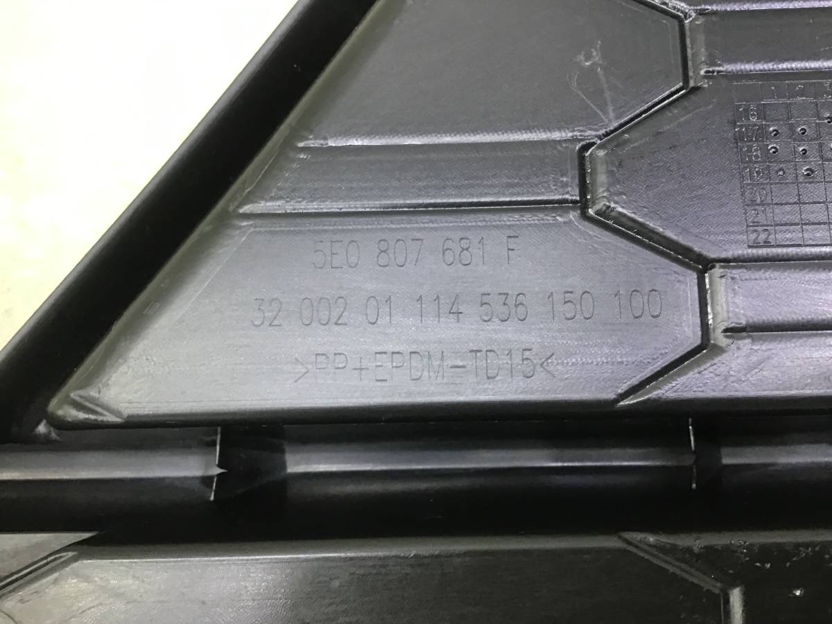 Решетка в бампер левая Skoda Octavia A7 (5E) 2013-2020 Решетка в бампер левая Skoda Octavia A7 (5E) 2013-2020