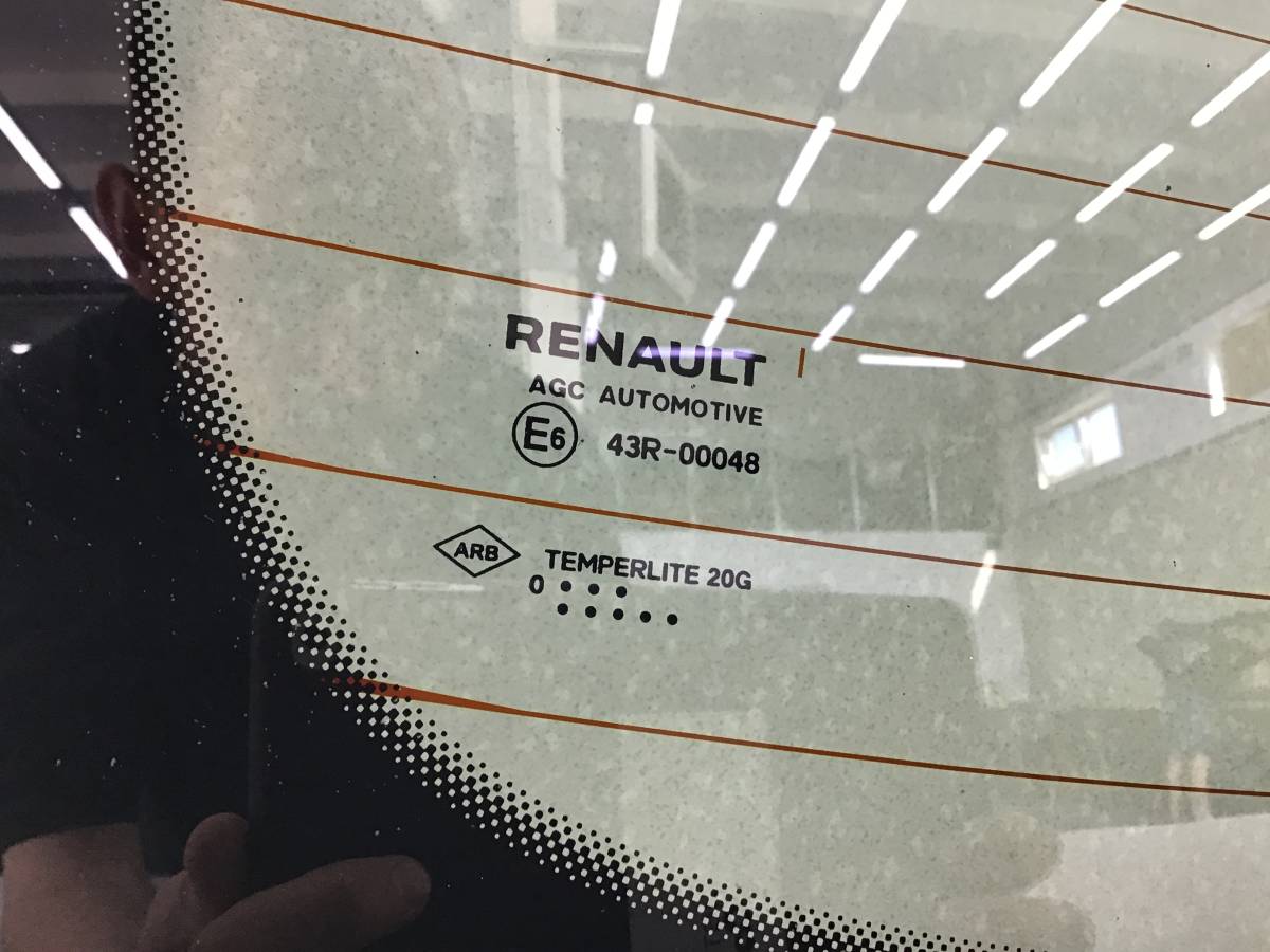 Стекло заднее Renault Arkana 2018> Стекло заднее Renault Arkana 2018>