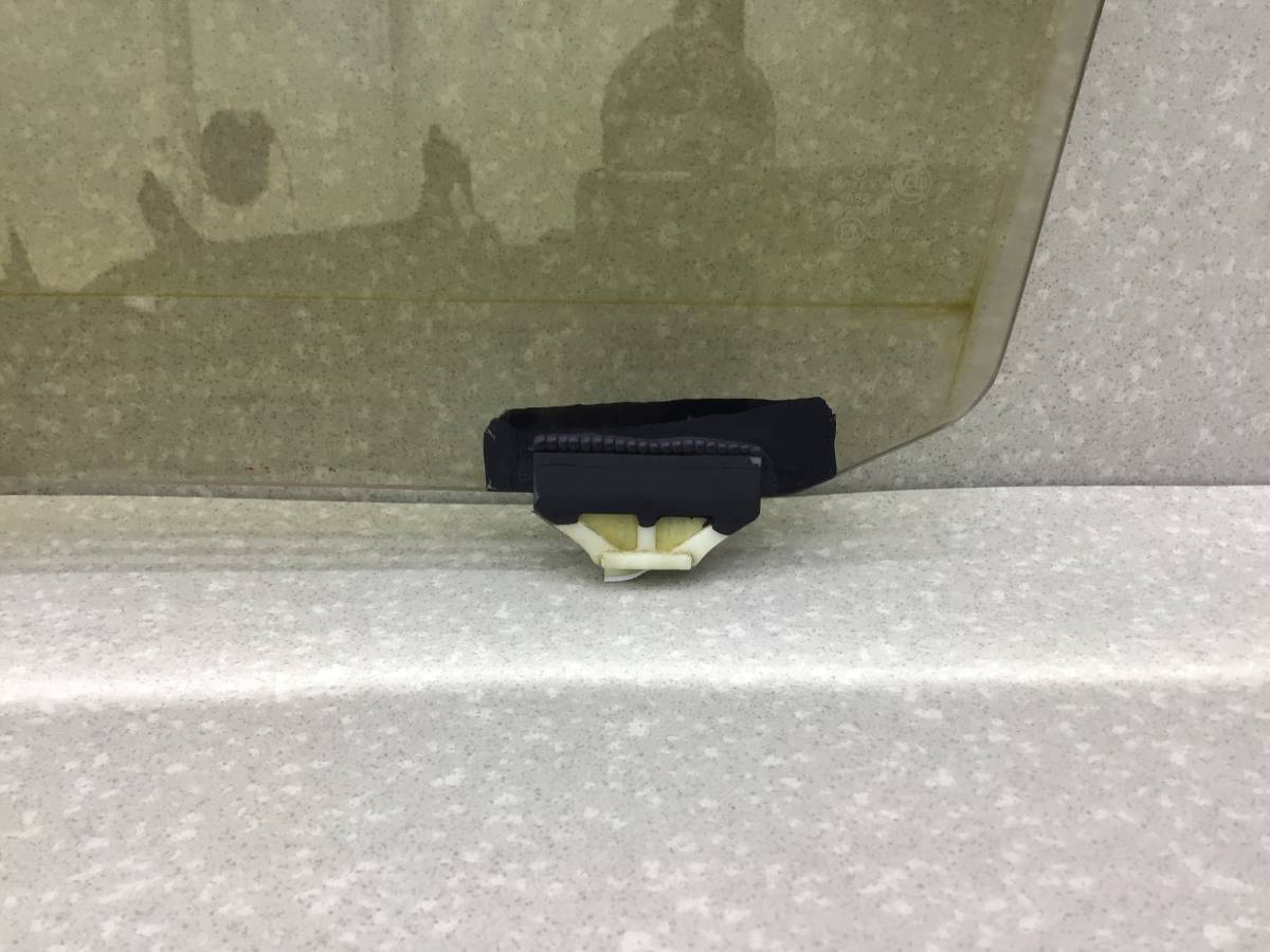 Стекло двери передней правой Toyota Land Cruiser (J100) 1998-2007