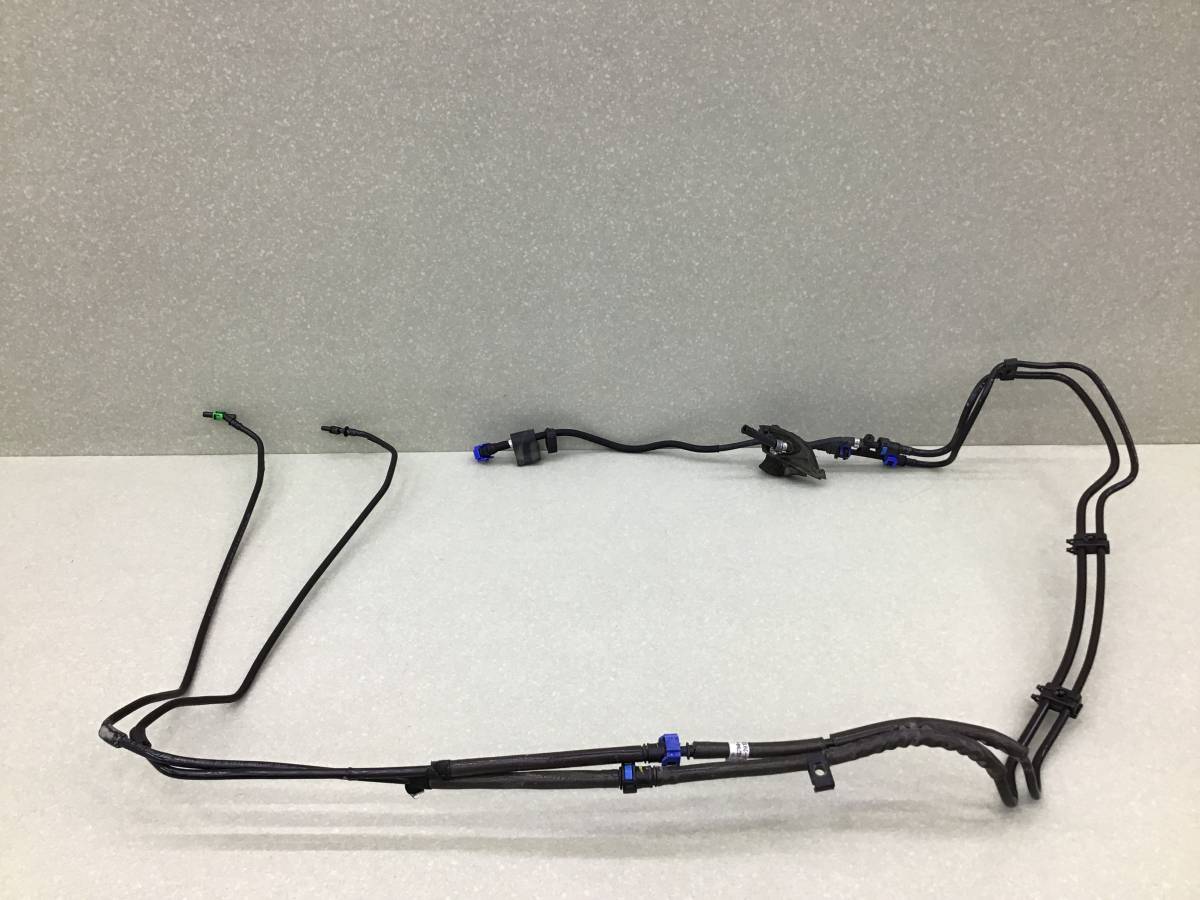 Трубка топливная Land Rover Range Rover 4 (L405) 2012-2022 Трубка топливная Land Rover Range Rover 4 (L405) 2012-2022