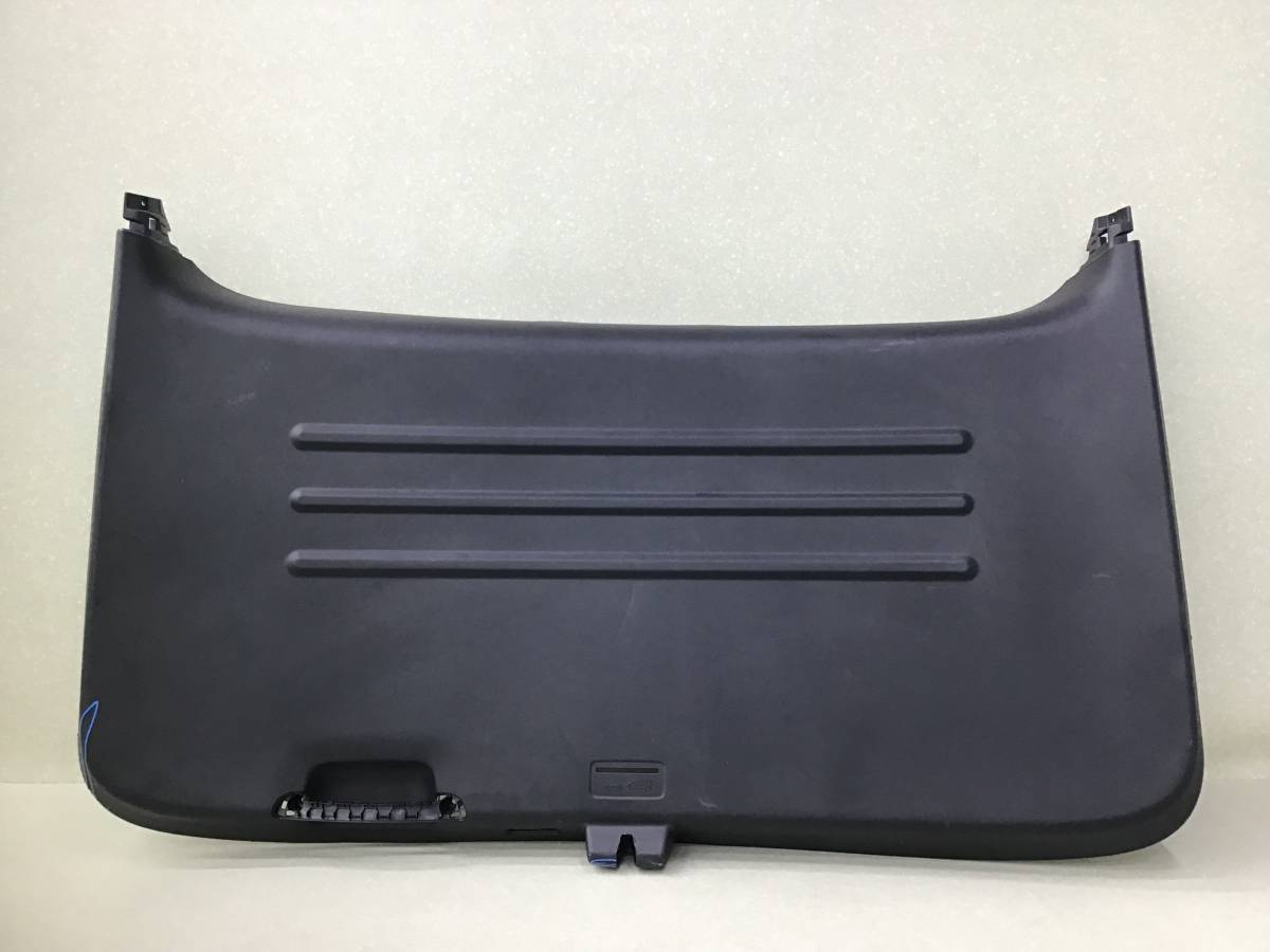 Обшивка двери багажника Hyundai Staria 2021-2022 Обшивка двери багажника Hyundai Staria 2021-2022