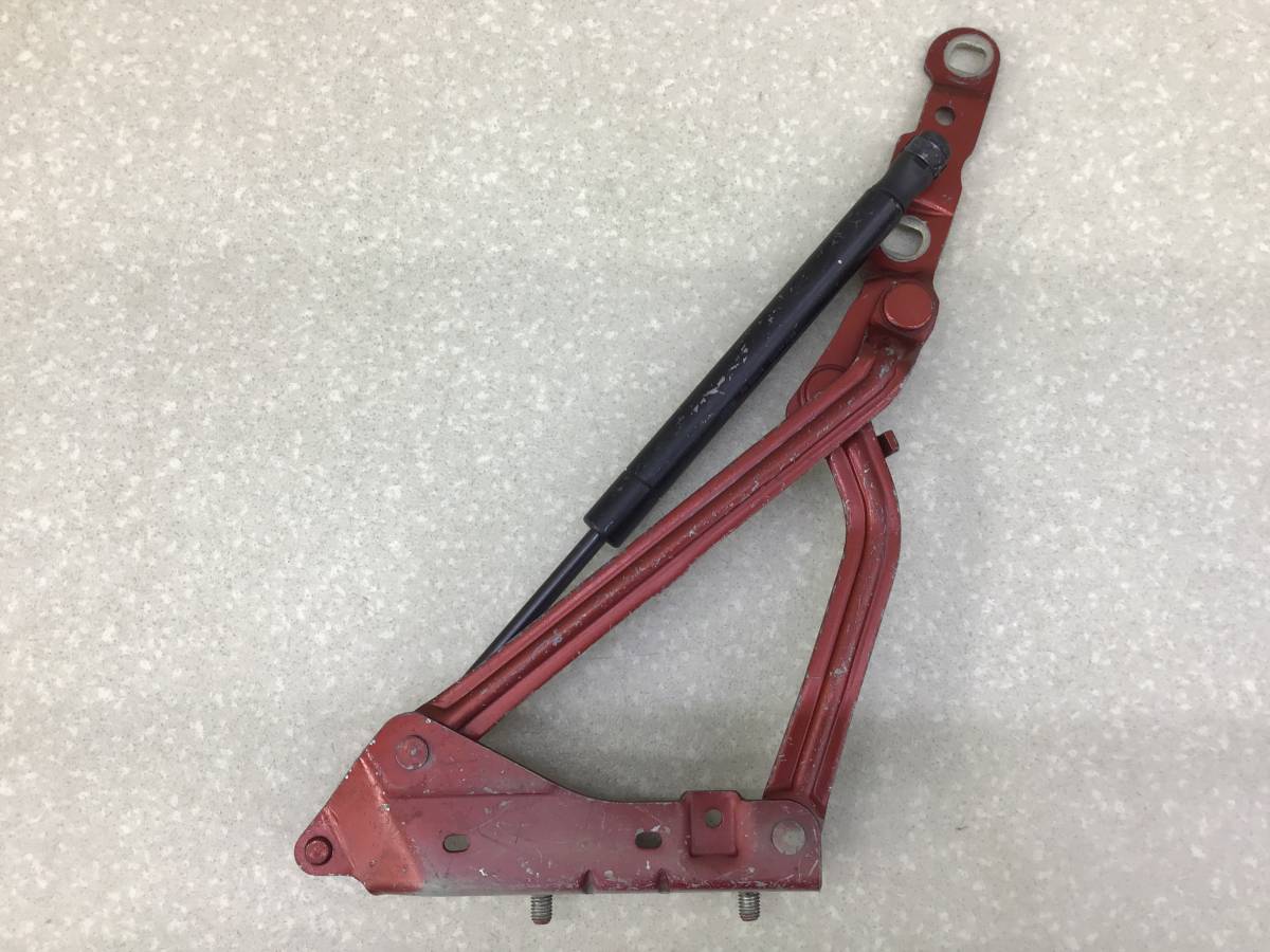 Петля крышки багажника Renault Megane (2) 2002-2009 Петля крышки багажника Renault Megane (2) 2002-2009