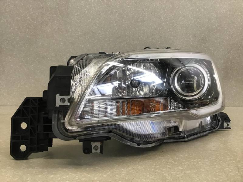 Фара левая Subaru Legacy (B14) 2010-2015 Фара левая Subaru Legacy (B14) 2010-2015