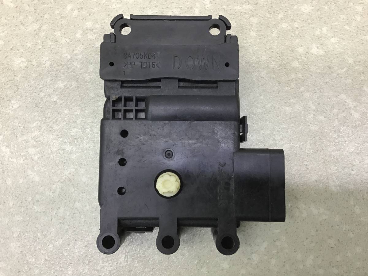 Моторчик заслонки печки Mazda Mazda 3 (BK) 2002-2009 Моторчик заслонки печки Mazda Mazda 3 (BK) 2002-2009