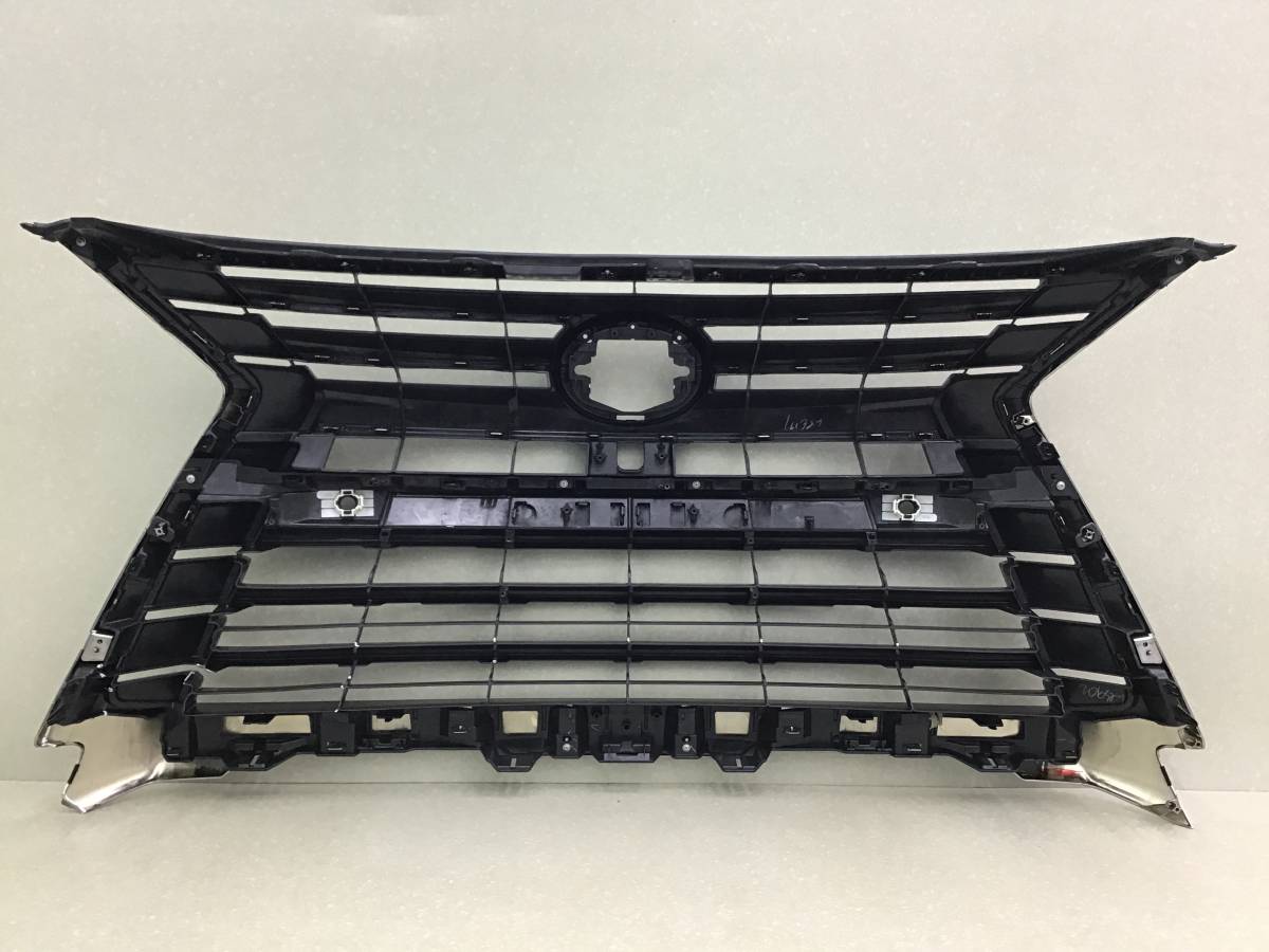Решетка радиатора Lexus LX450D /570 (VDJ201) 2015-2022