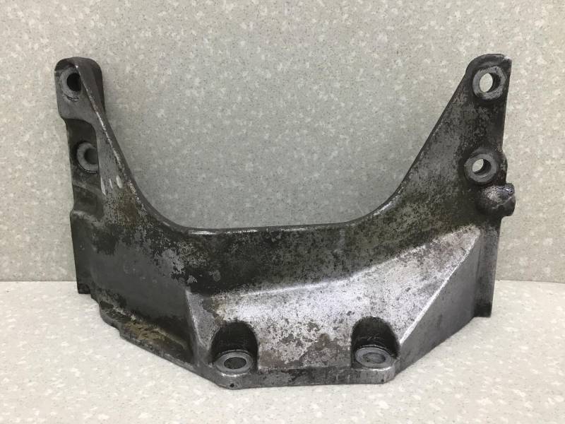 Кронштейн КПП, Suzuki Liana 2001-2007 Кронштейн КПП, Suzuki Liana 2001-2007