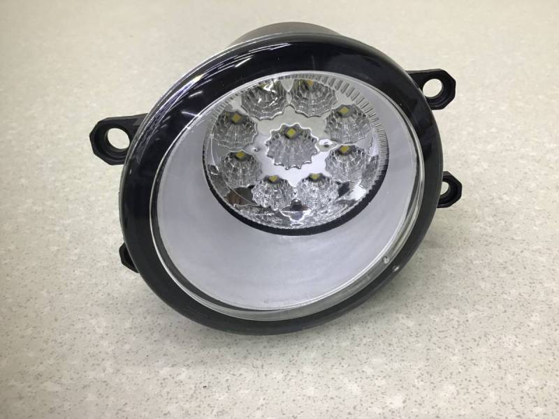 Фара противотуманная левая Toyota Camry (V40) 2006-2011 Фара противотуманная левая Toyota Camry (V40) 2006-2011
