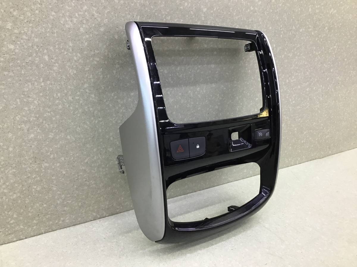 Рамка магнитолы Nissan Terrano 3 (D10) 2014-2022