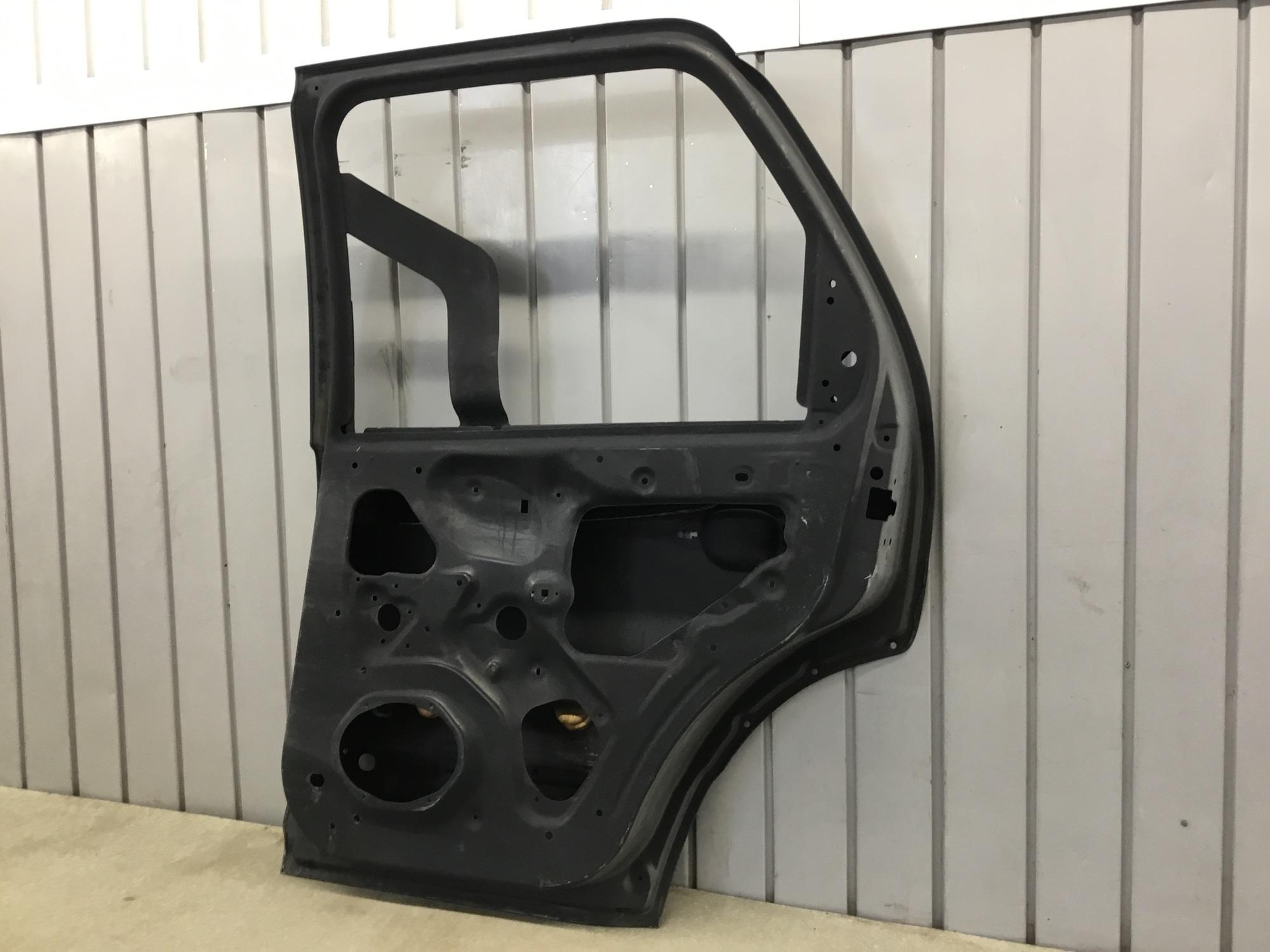 Дверь задняя правая, Ford Maverick 2001-2006 Дверь задняя правая, Ford Maverick 2001-2006
