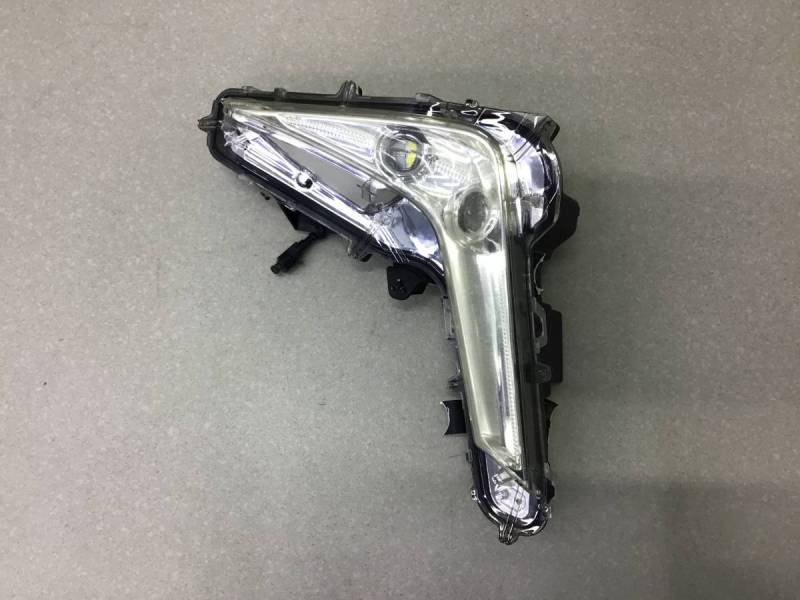 Фара противотуманная левая Lexus LX450D /570 (VDJ201) 2015-2022 Фара противотуманная левая Lexus LX450D /570 (VDJ201) 2015-2022