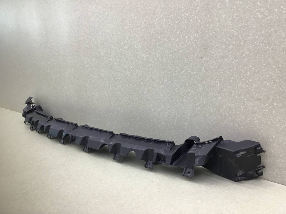 Кронштейн заднего бампера Audi Q8 (4MN) 2018-н.в.