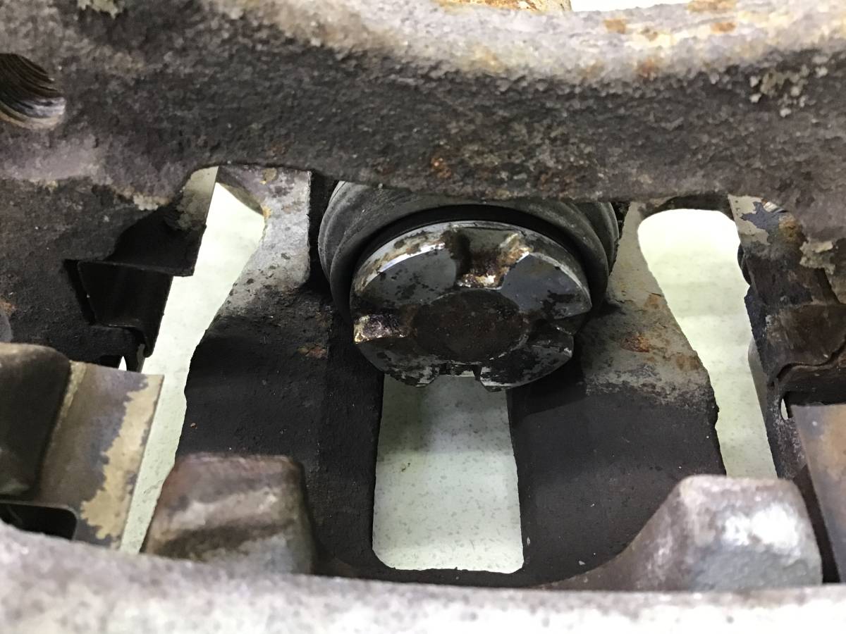 Суппорт задний левый Hyundai Solaris 2 (HCR) 2017-2020