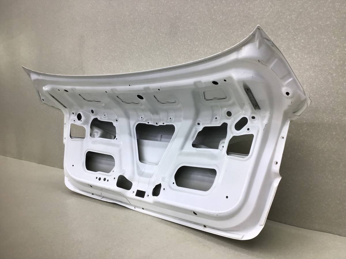 Крышка багажника Kia Cerato 3 (YD) 2013-2020 Крышка багажника Kia Cerato 3 (YD) 2013-2020