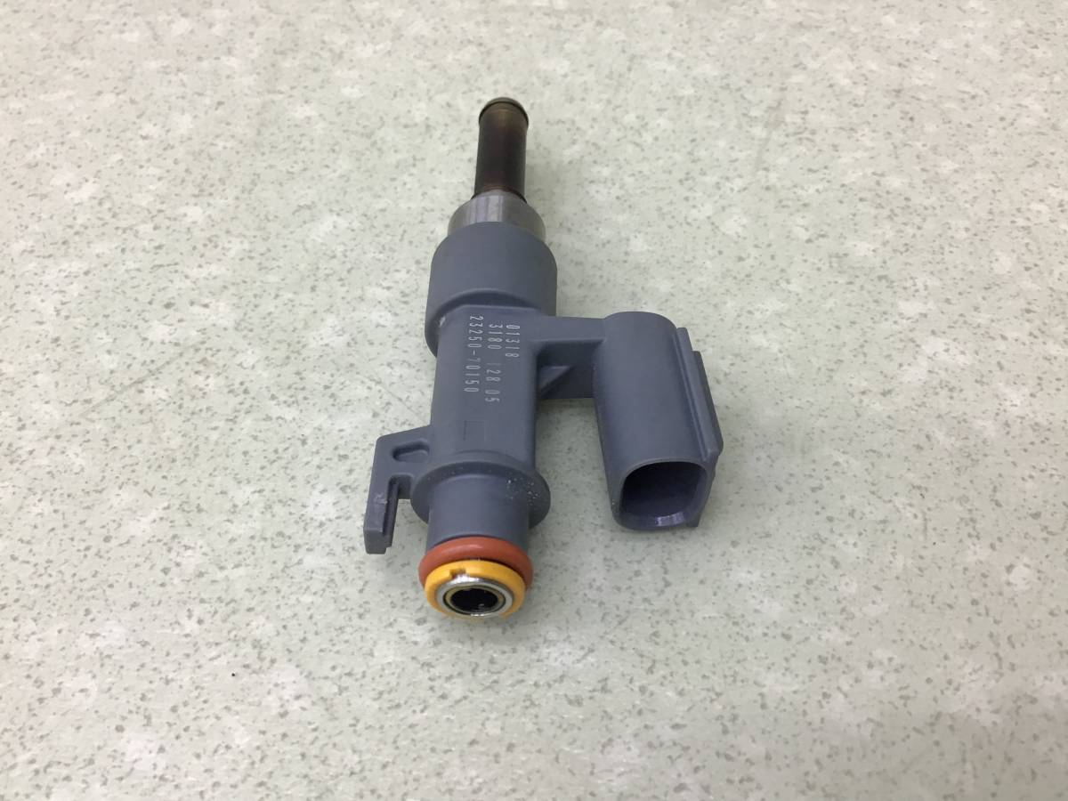 Форсунка инжекторная электрическая Toyota Land Cruiser (J300) 2021>