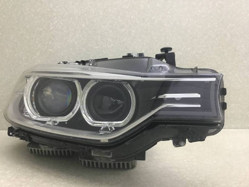 Фара правая BMW 3-series F30/F31 2011> Фара правая BMW 3-series F30/F31 2011>