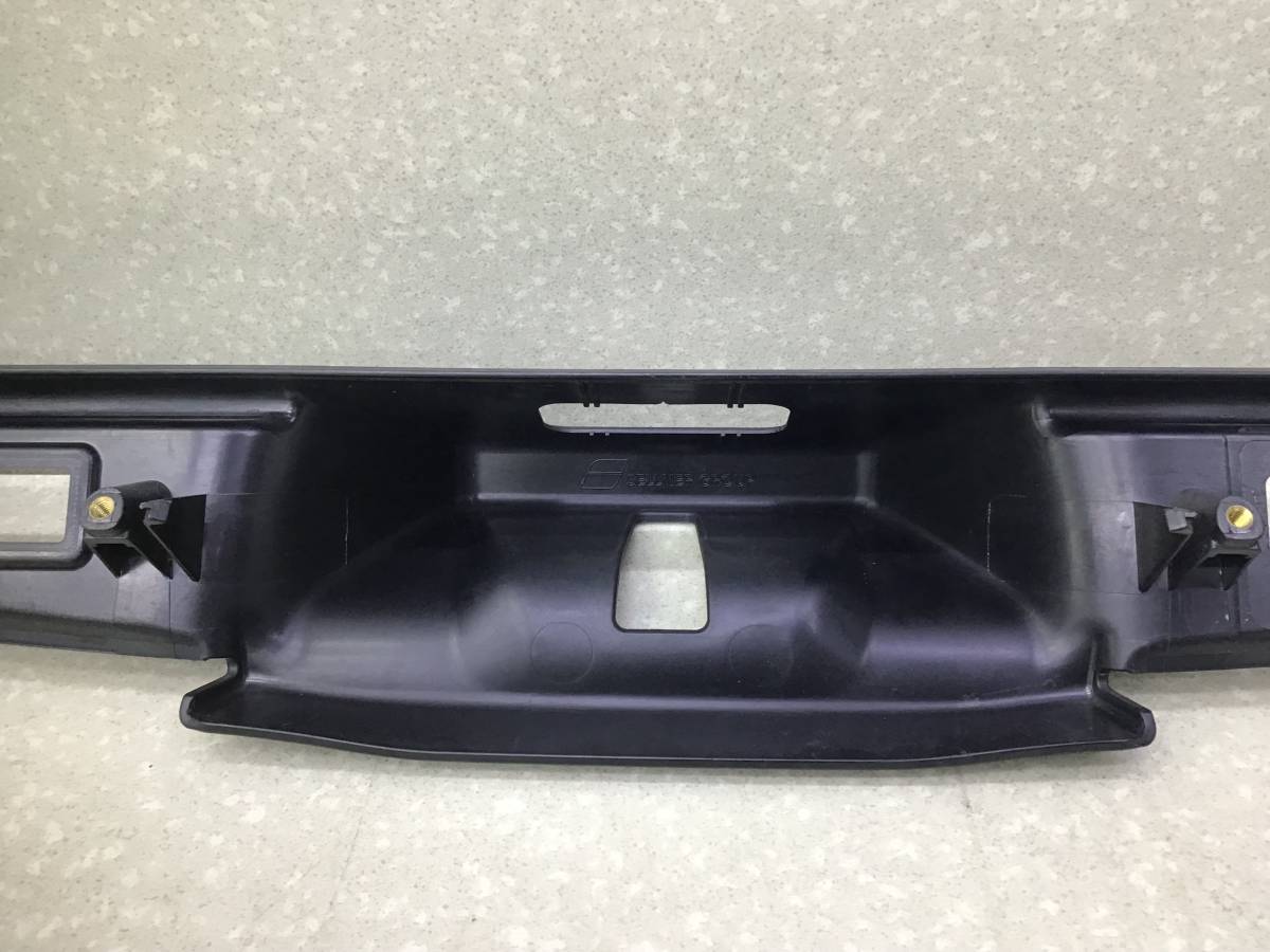 Накладка замка багажника BMW GT F07 2008> Накладка замка багажника BMW GT F07 2008>