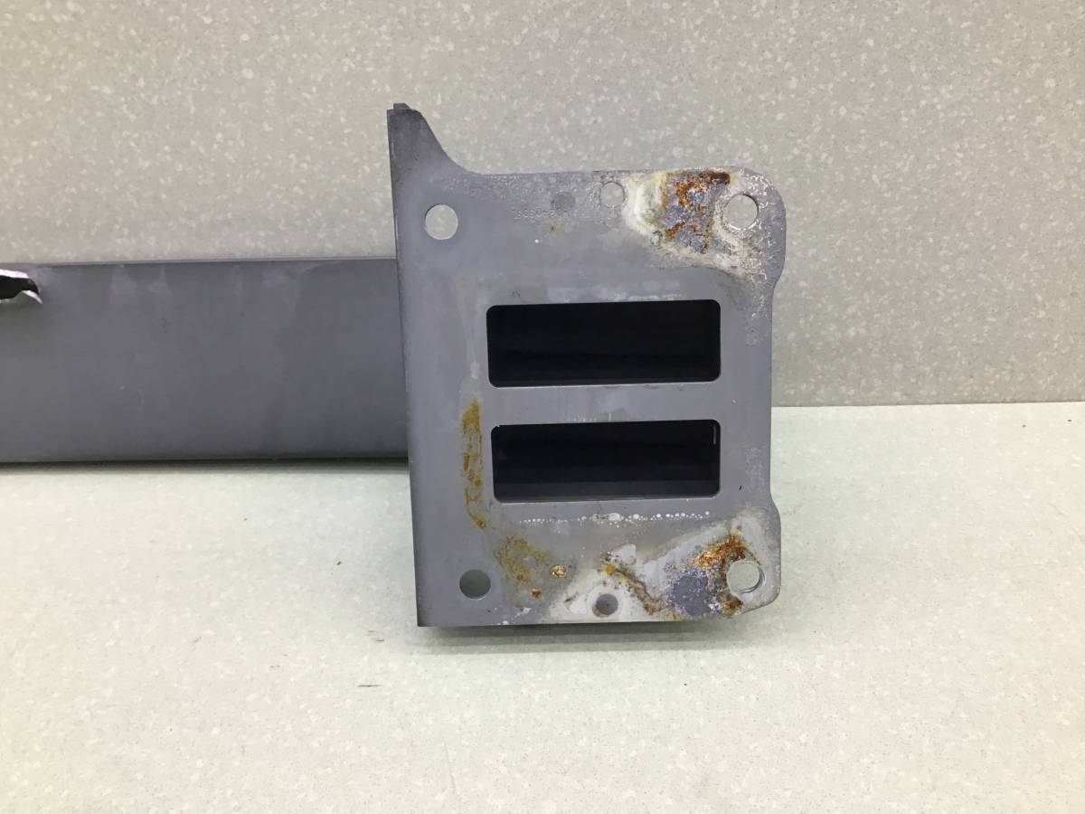 Усилитель переднего бампера GAC GS8 2016-2023