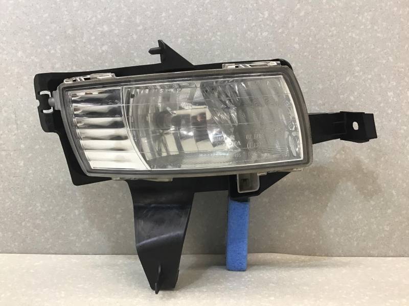 Фара противотуманная правая, Toyota 4 Runner 2002-2009 Фара противотуманная правая, Toyota 4 Runner 2002-2009