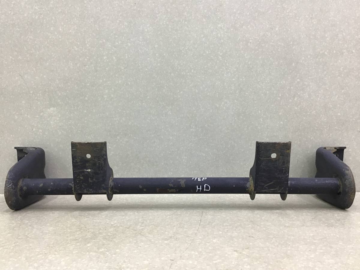 Кронштейн радиатора Hyundai HD 35-78 2003> Кронштейн радиатора Hyundai HD 35-78 2003>