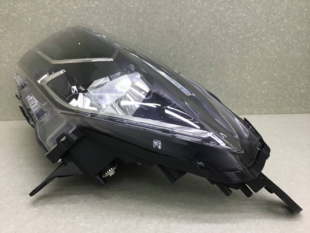 Фара левая Lada XRAY (GAB) 2015-2022 Фара левая Lada XRAY (GAB) 2015-2022
