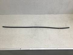 Уплотнитель капота FAW Besturn X40 (D181) 2016-2022