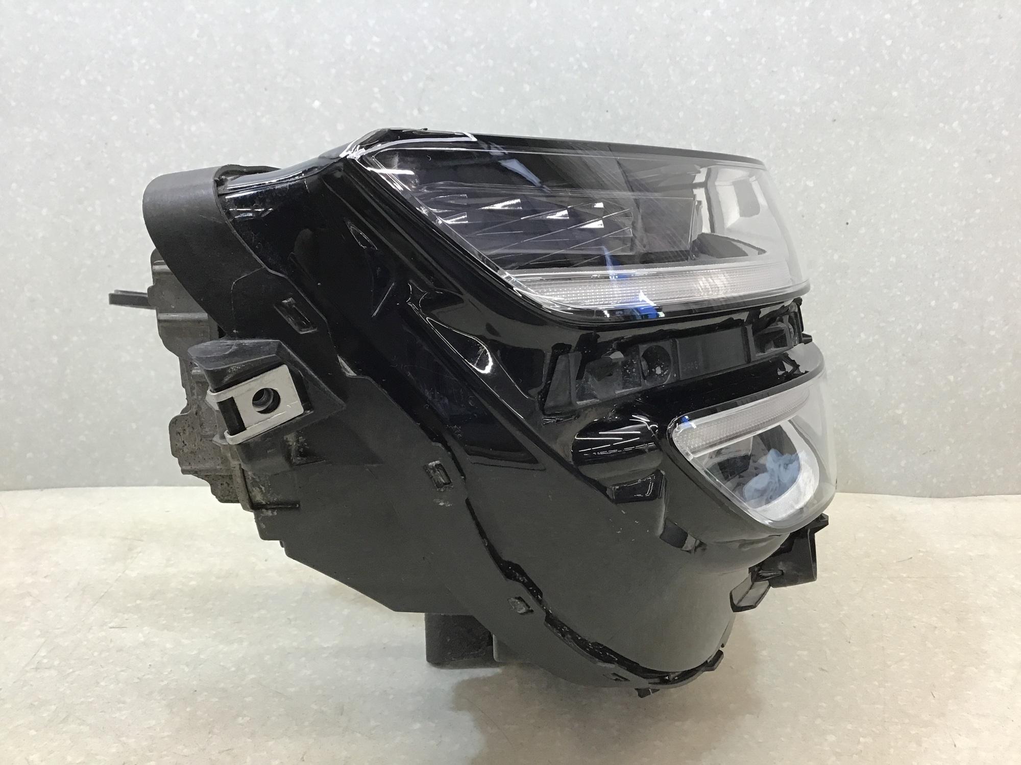 Фара правая Genesis GV70 (JK1) 2020> Фара правая Genesis GV70 (JK1) 2020>
