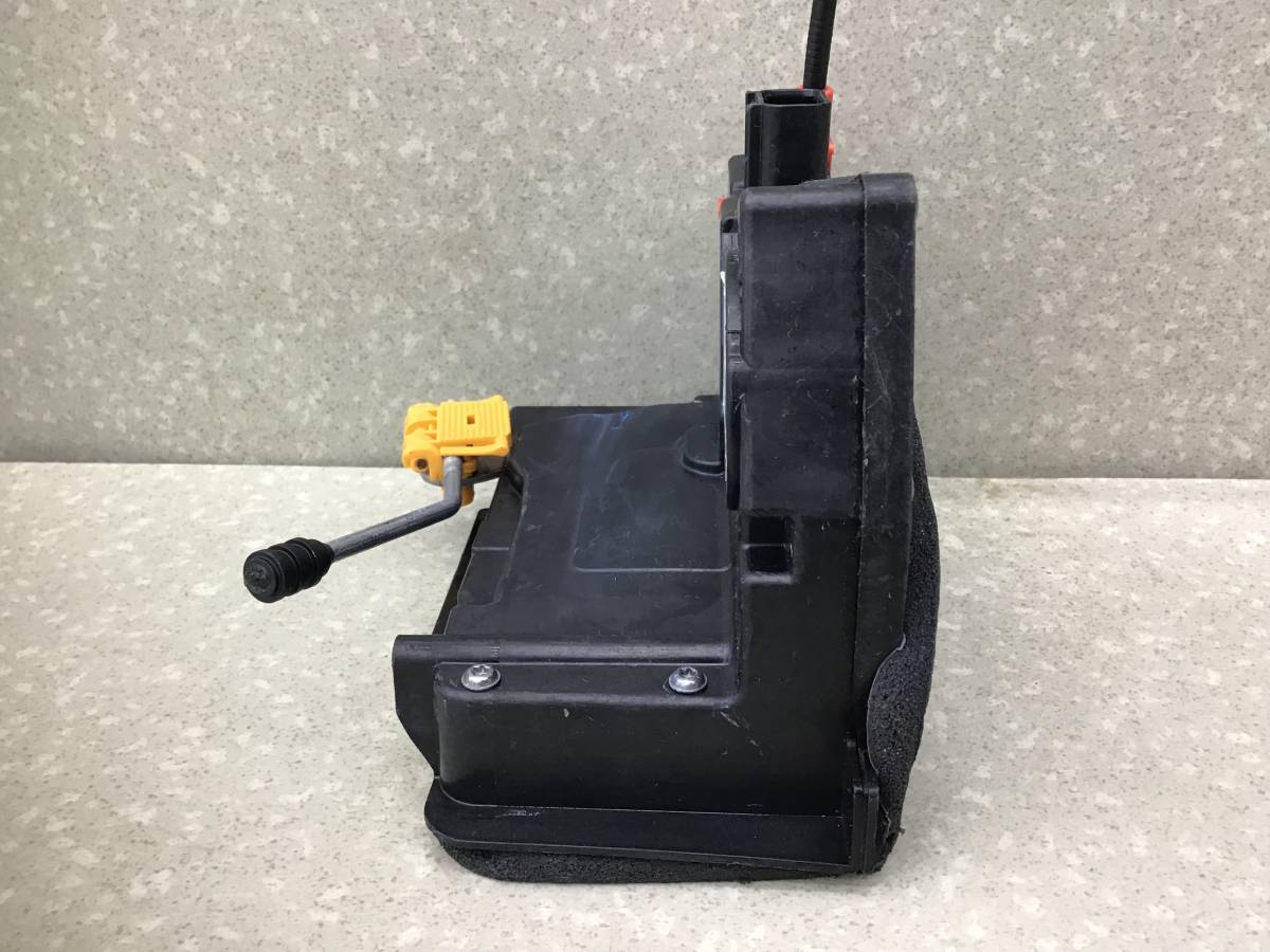 Замок двери задней левой Chevrolet Cobalt (T250) 2011-2015 Замок двери задней левой Chevrolet Cobalt (T250) 2011-2015