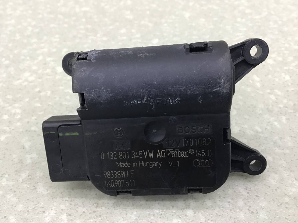 Моторчик заслонки печки Volkswagen Jetta (1K) 2006-2011 Моторчик заслонки печки Volkswagen Jetta (1K) 2006-2011