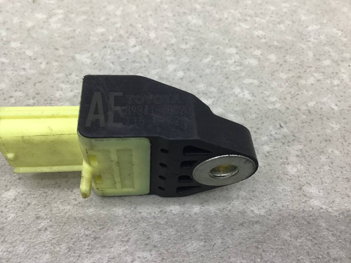 Датчик AIR BAG Toyota Highlander (U40) 2007-2013 Датчик AIR BAG Toyota Highlander (U40) 2007-2013