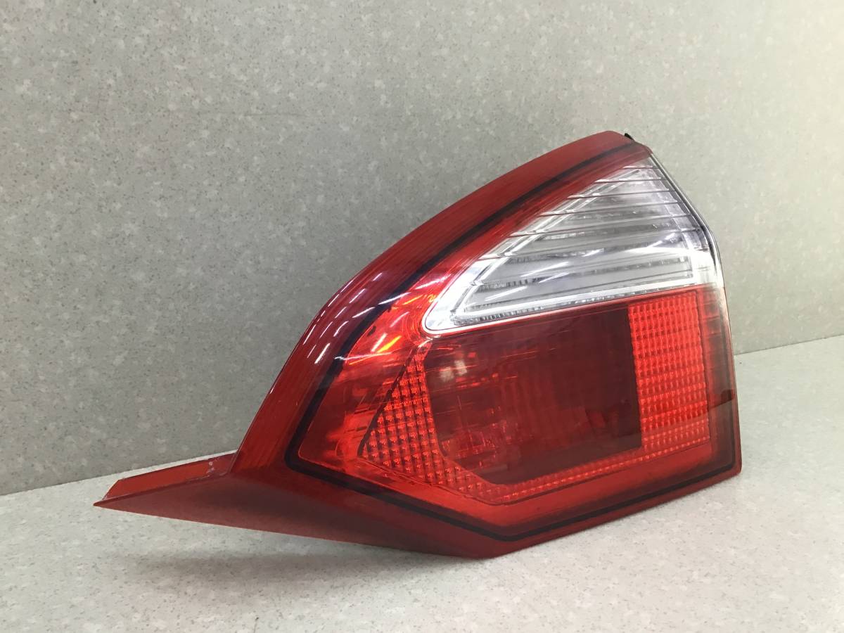 Фонарь задний внутренний правый Ford Fiesta (CB1) 2008-2019